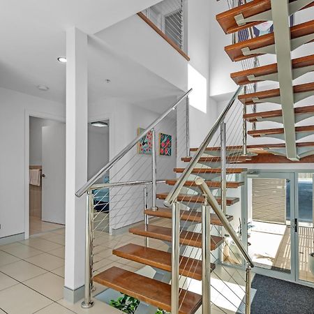 Proximity Waterfront Apartments Редкліфф Екстер'єр фото
